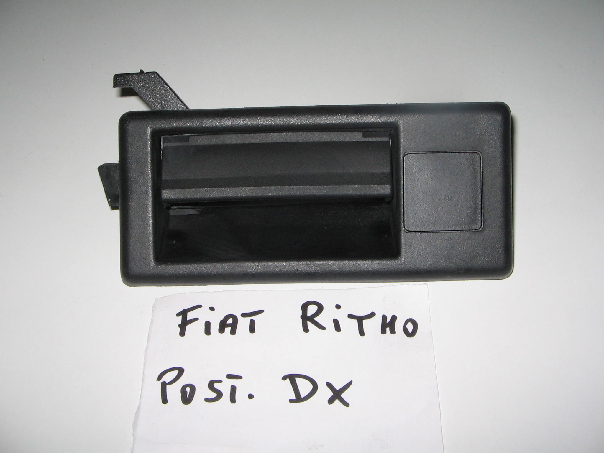 FIAT RITMO MANIGLIA POST. DX MANIGLIA N.556